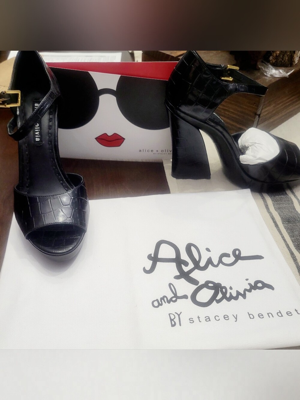 Alice + Olivia Black Croc-Embossed Block Heel Sandals with Ankle Strap Sz 8 NEW!